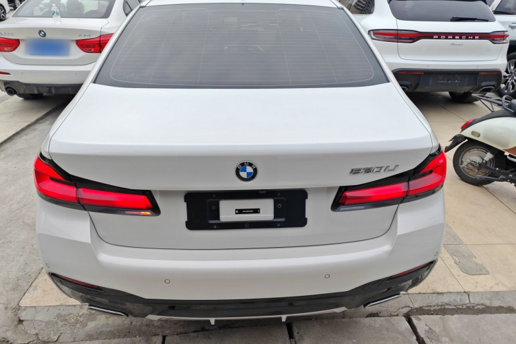 宝马5系 2023款 530Li 领先型 M运动套装车身外观6004