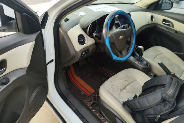 雪佛兰 科鲁兹 2015款 1.5L 经典 SE AT中控内饰7003
