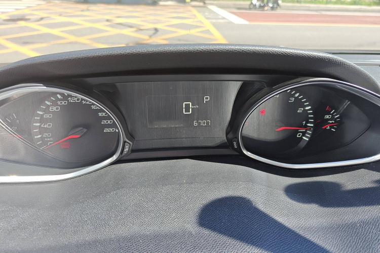 标致308S 2015款 1.6T 自动劲驰版局部细节14