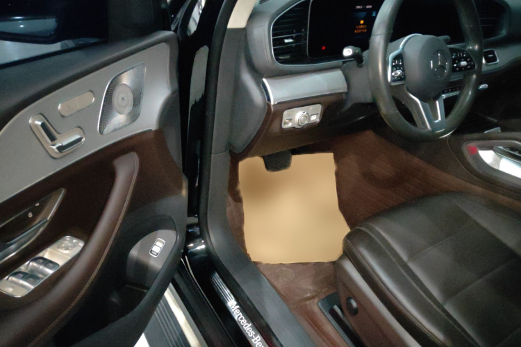 奔驰GLE 2020款 GLE 350 4MATIC 动感型中控内饰7003