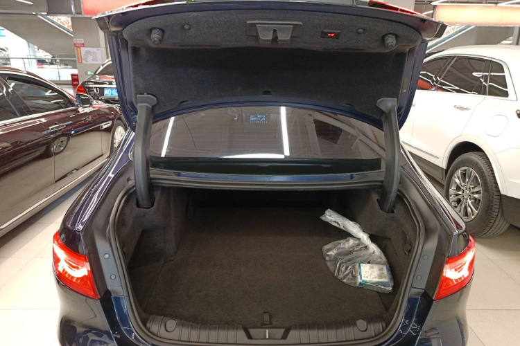 捷豹XFL 2018款 XFL 2.0T 250PS 豪华版局部细节23