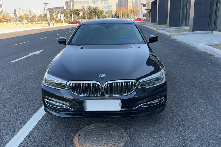 宝马5系 2018款 530Li 尊享型 豪华套装车身外观6001