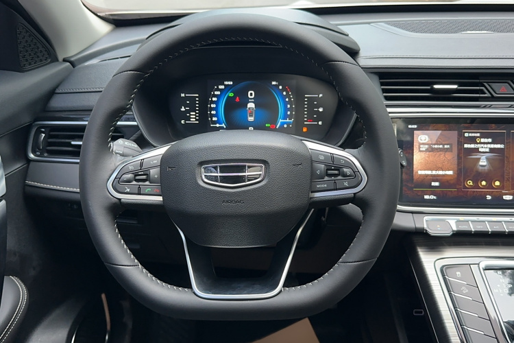 吉利汽车 博越 2020款 1.8TD DCT智联PRO中控内饰7004