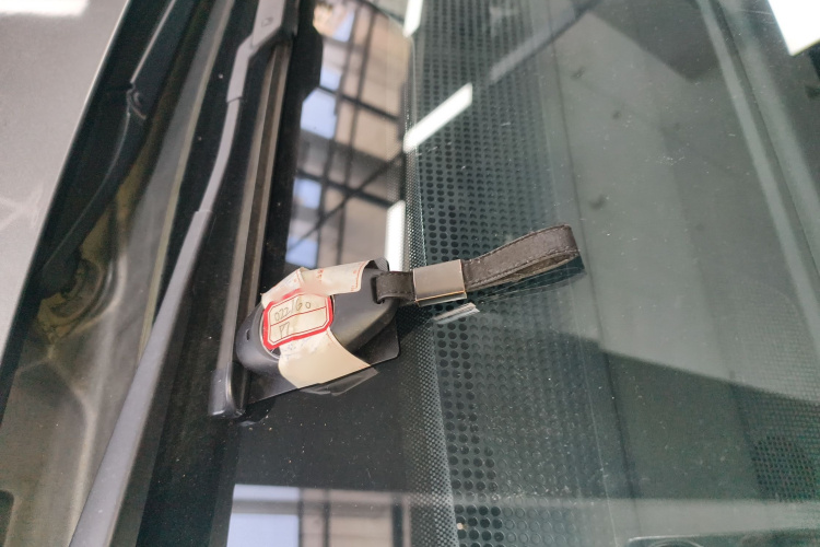 小鹏P7 2021款 480N中控内饰7001