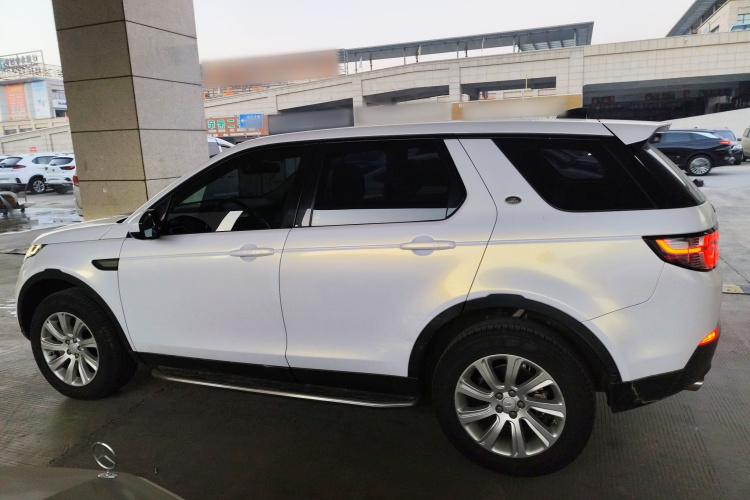 路虎 发现神行 2018款 240PS SE版车身外观4