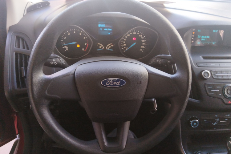 福特 福克斯 2015款 两厢 1.6L 自动舒适型中控内饰13