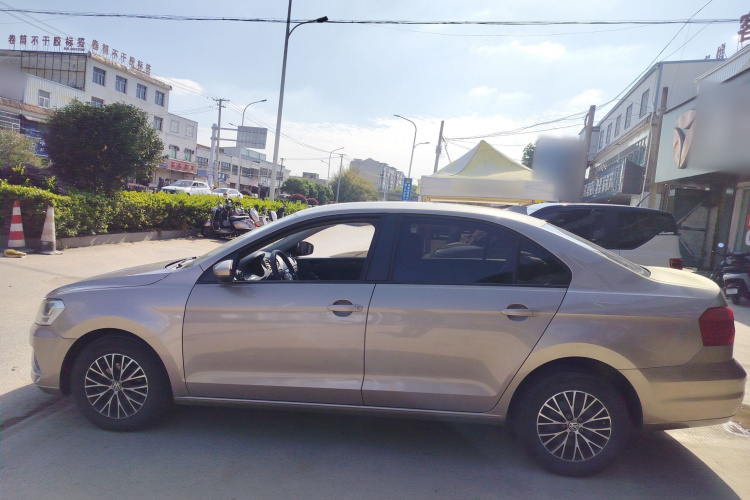 大众 捷达 2017款 1.5L 自动时尚型车身外观4