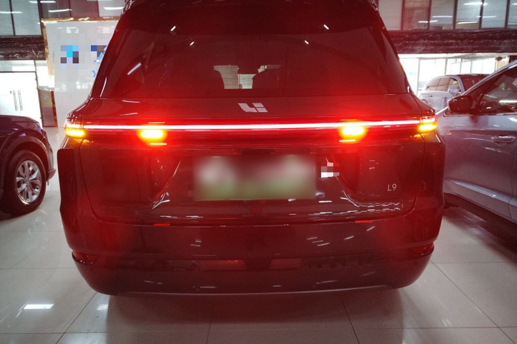 理想汽车 理想L9 2024款 Ultra车身外观6