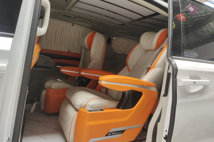 别克GL8 2022款 ES陆尊 653T 舒适型中控内饰21