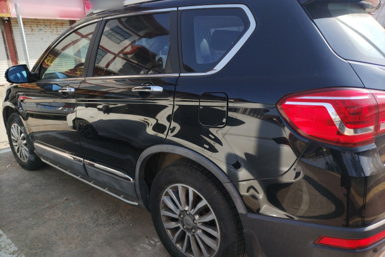 哈弗H6 2015款 运动版 1.5T 自动两驱豪华型车身外观4