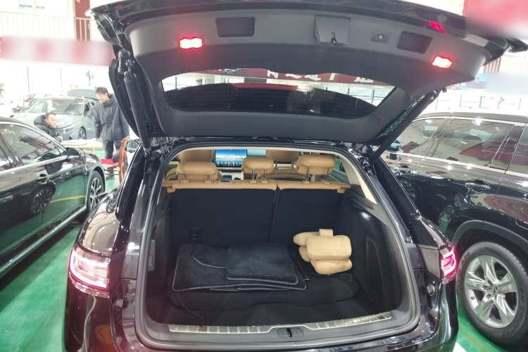 鸿蒙智行 问界M5 2022款 增程四驱至臻版机舱底盘23