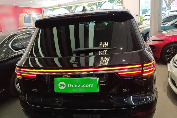 理想汽车 理想ONE 2020款 增程6座版车身外观6