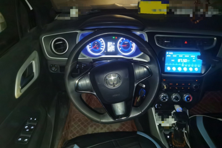 中华V3 2015款 1.5L 自动舒适型局部细节13