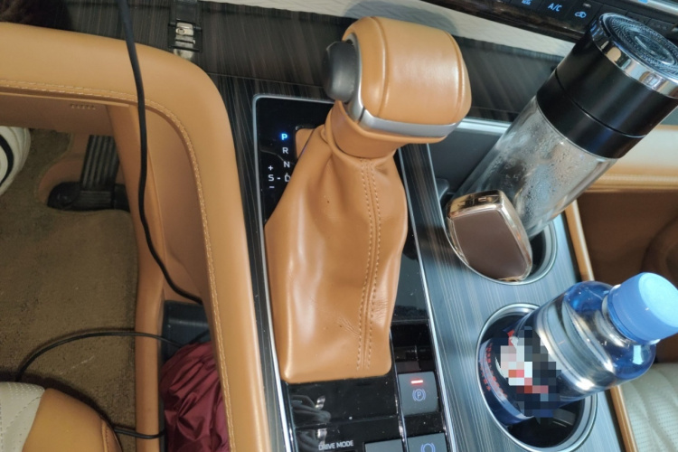 丰田 赛那SIENNA 2021款 2.5L混动 尊贵版局部细节18