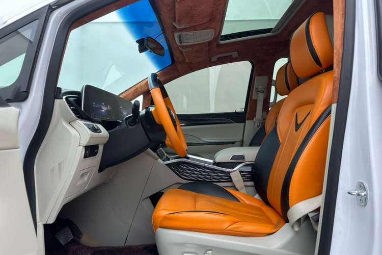 别克GL8 2023款 ES陆尊 舒适型中控内饰7001