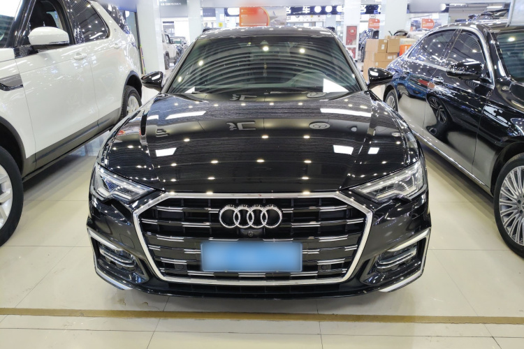 奥迪A6L 2023款 改款 40 TFSI 豪华动感型车身外观2