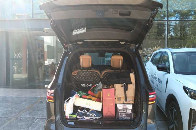 理想汽车 理想ONE 2021款 增程6座版局部细节23