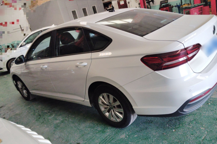 大众 朗逸 2023款 1.5L 自动得逸版车身外观4