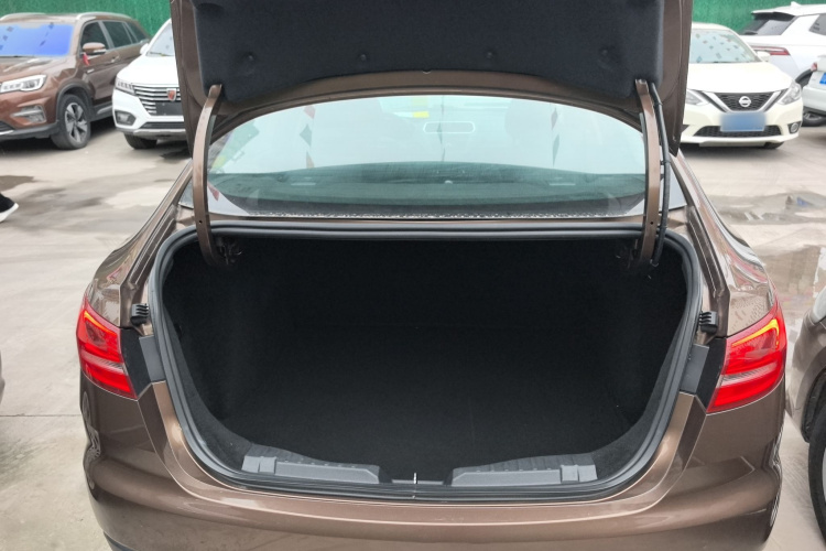 福特 福睿斯 2019款 改款 1.5L 手动质享型（胎压监测） 国VI局部细节23