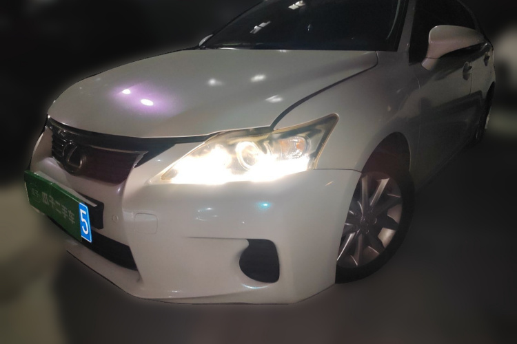 雷克萨斯CT 2013款 CT200h 精英版车身外观1