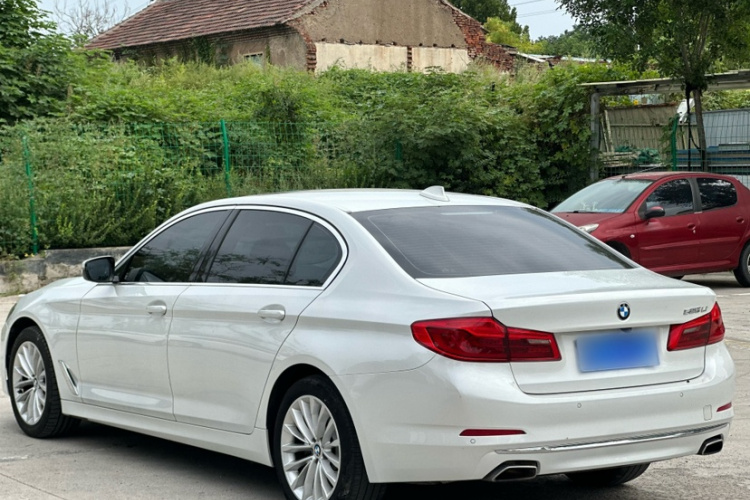 宝马5系 2019款 改款 525Li 豪华套装车身外观6003