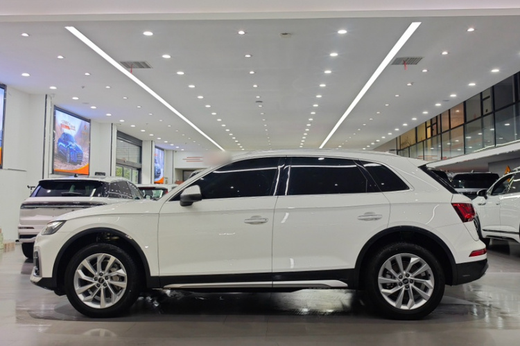 奥迪Q5L 2024款 40 TFSI 豪华致雅型车身外观6001