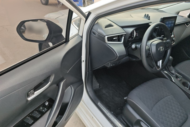 丰田 亚洲狮 2021款 2.0L 豪华版中控内饰20