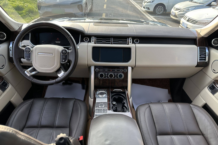 路虎 揽胜 2014款 改款 3.0 SC V6 Vogue中控内饰7002