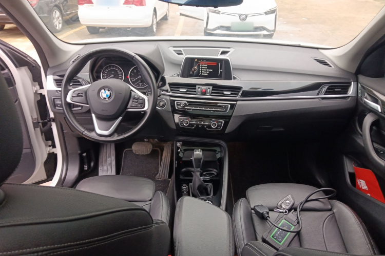 宝马X1 2016款 sDrive20Li 豪华型中控内饰7002