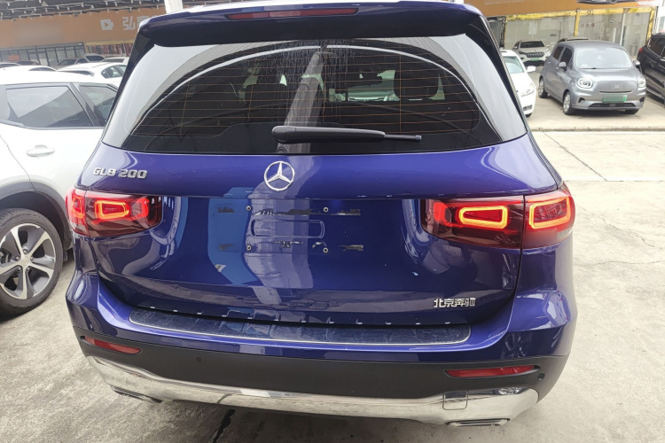 奔驰GLB 2020款 GLB 200 动感型车身外观6