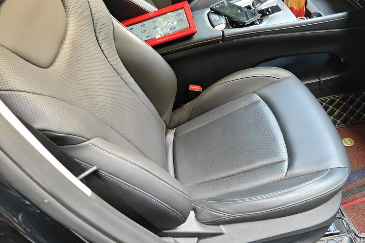 奇瑞 瑞虎8 PRO 2022款 390T 两驱天穹版 5座局部细节41