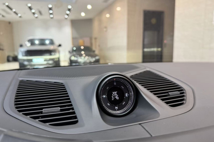 保时捷 2025款 Cayenne 3.0T中控内饰7007