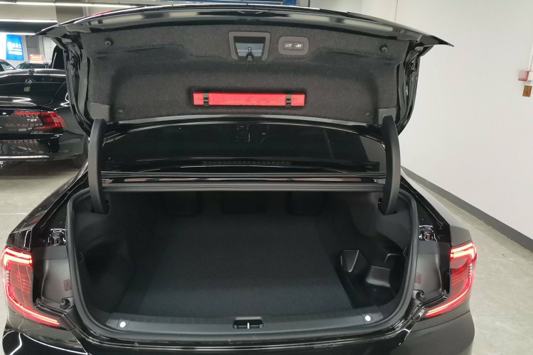 沃尔沃S90新能源 2025款 插电式混动 四驱长续航智雅豪华版局部细节23