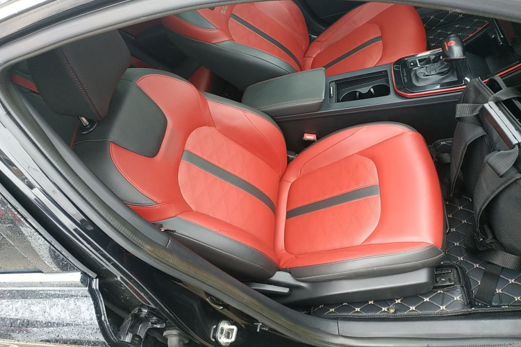 东风风神 奕炫 2021款 230T 自动追影骑士版局部细节41