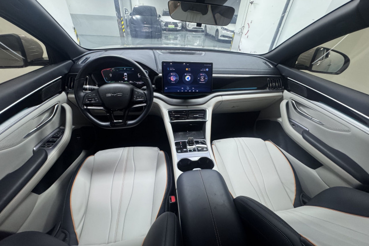 比亚迪 宋PLUS新能源 2023款 冠军版 EV 520KM 尊贵型中控内饰7002