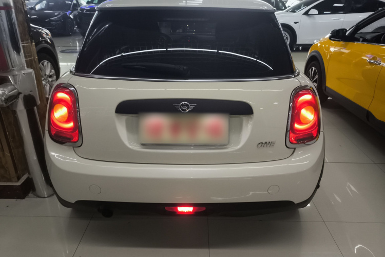 MINI 2018款 1.5T ONE PLUS车身外观6