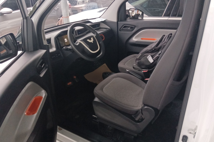 五菱汽车 宏光MINIEV 2021款 马卡龙夹心款 170km 磷酸铁锂中控内饰7003