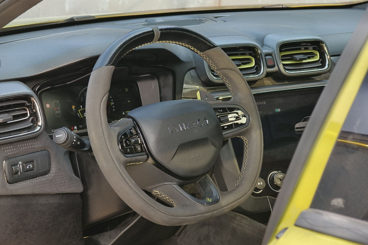 领克03 2020款 03+ 2.0TD 自动驭风版局部细节13