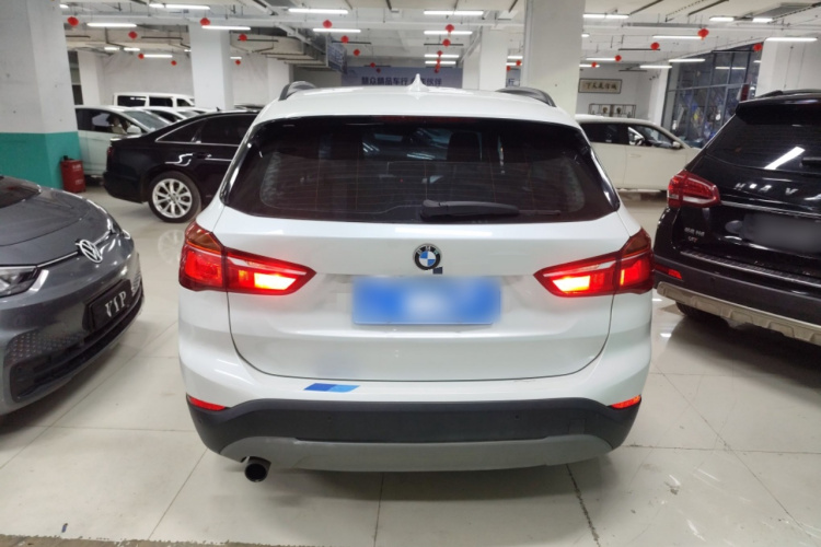 宝马X1 2016款 sDrive18Li 时尚型车身外观6