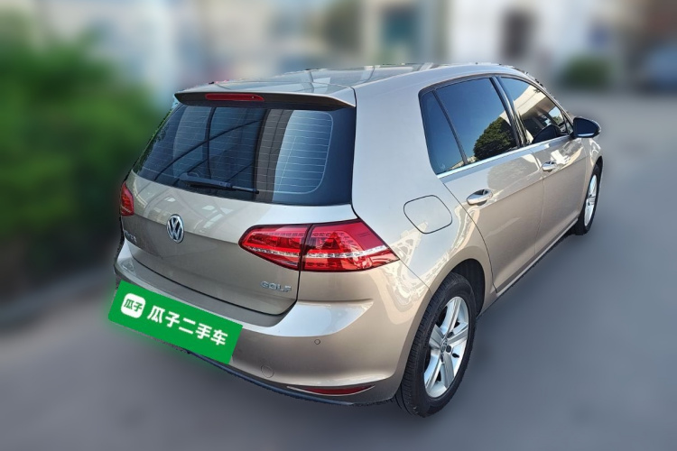 大众 高尔夫 2016款 1.6L 自动舒适型车身外观7