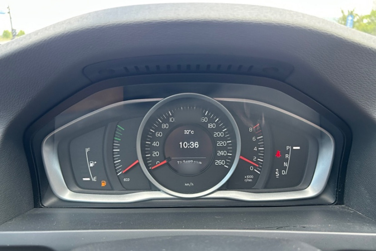 沃尔沃S60 2014款 S60L 2.0T 智远版中控内饰7003