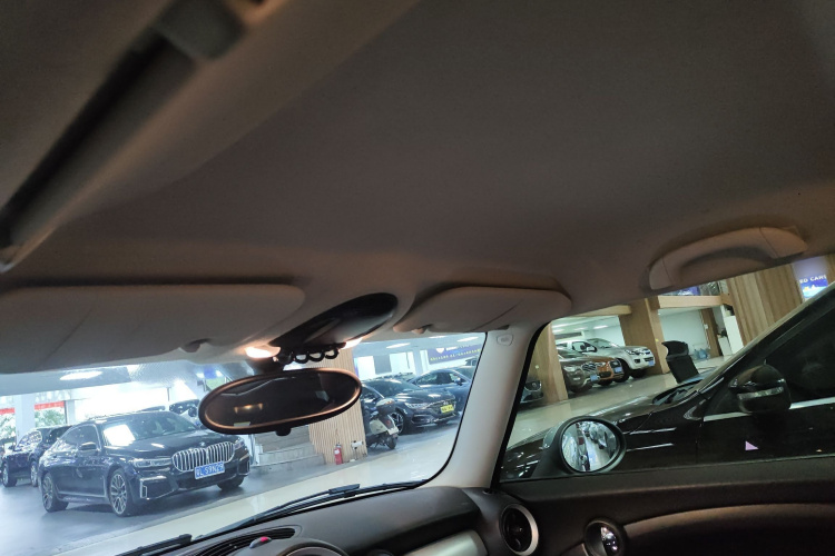 MINI 2011款 1.6L ONE中控内饰22