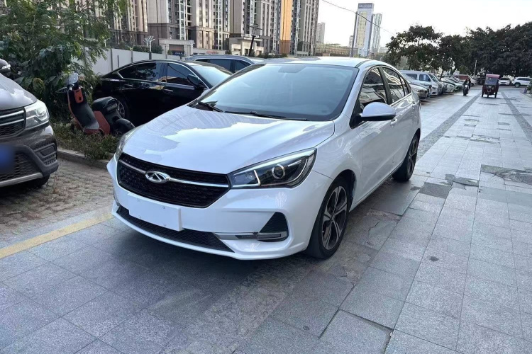 奇瑞 艾瑞泽5 2019款 1.5L 手动乐活版 国V车身外观1