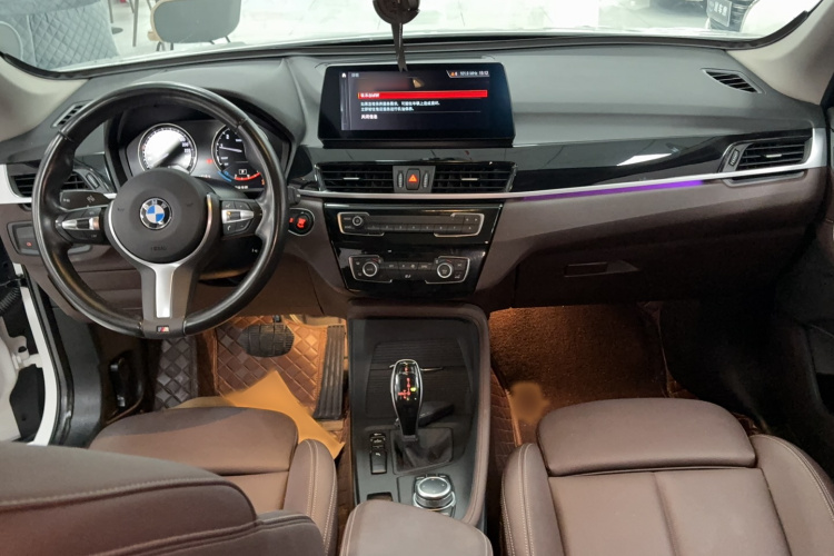 宝马X1 2022款 sDrive25Li 领先型中控内饰7003