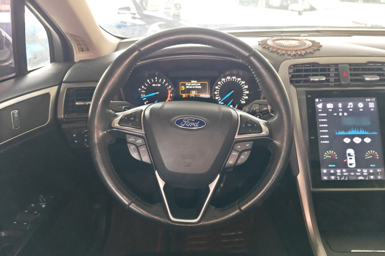 福特 蒙迪欧 2018款 EcoBoost 180 时尚型中控内饰13