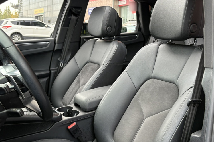 保时捷 2020款 Macan 2.0T中控内饰7007