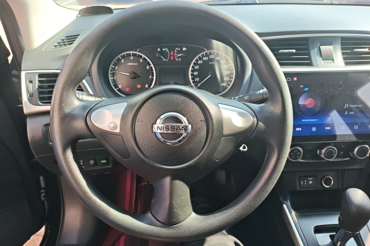 日产 轩逸 2022款 经典 1.6XE CVT舒适版中控内饰13