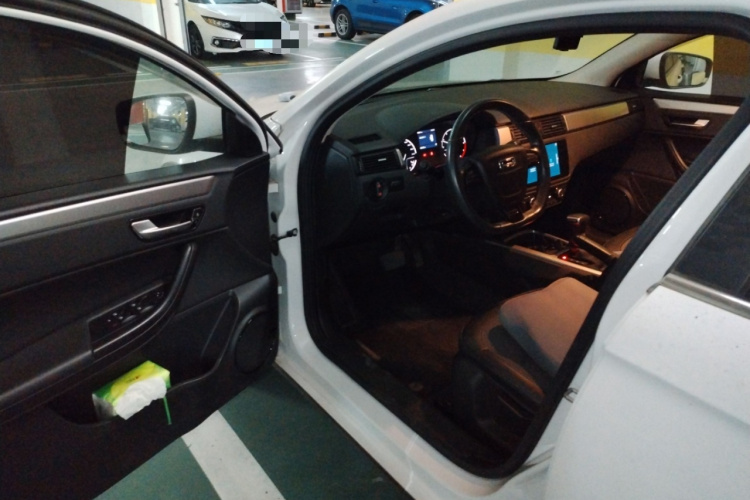 观致3 2016款 都市SUV 1.6T 自动致悦型中控内饰7003