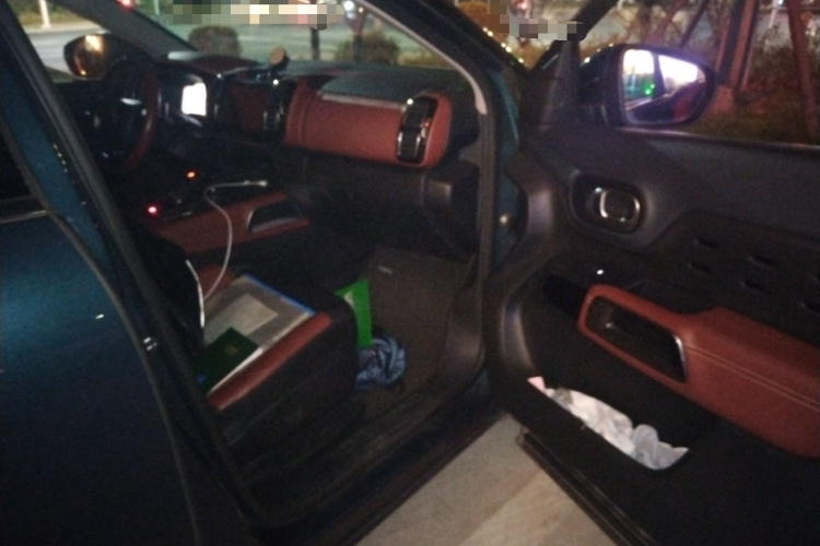 雪铁龙 天逸 C5 AIRCROSS 2017款 380THP 豪华型局部细节9005