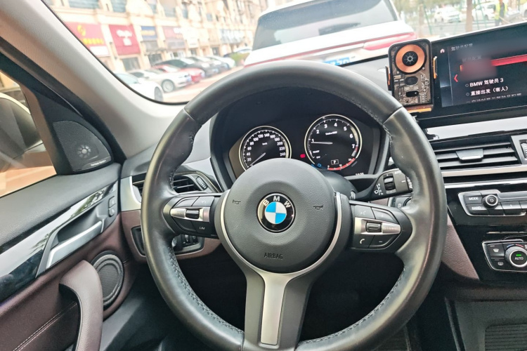 宝马X1 2021款 sDrive25Li 领先型中控内饰13